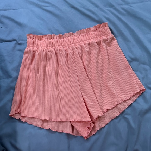 Size small flowy shorts - Picture 1 of 2